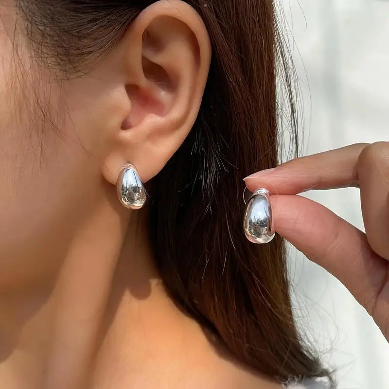 Retro Glossy Water Droplet Earrings