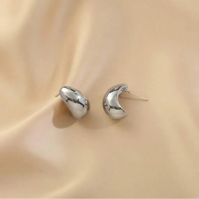 Retro Glossy Water Droplet Earrings