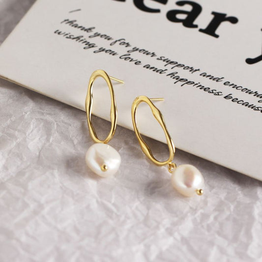 Natural Pearl Dangling Earrings